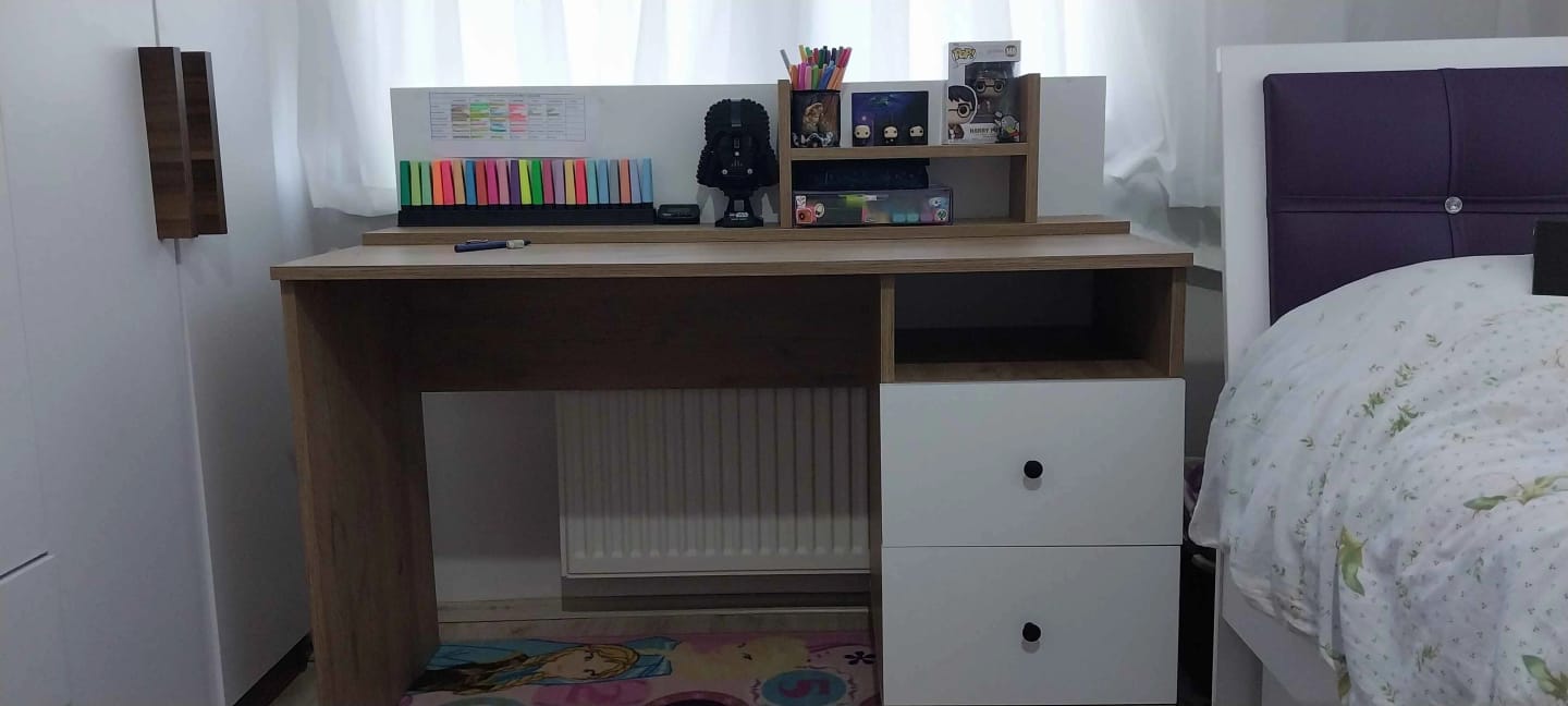 Customer photo review of Rani HA115 Çekmeceli Kitaplıklı Çalışma Ofis Bilgisayar Masası Sepet Ceviz - Beyaz