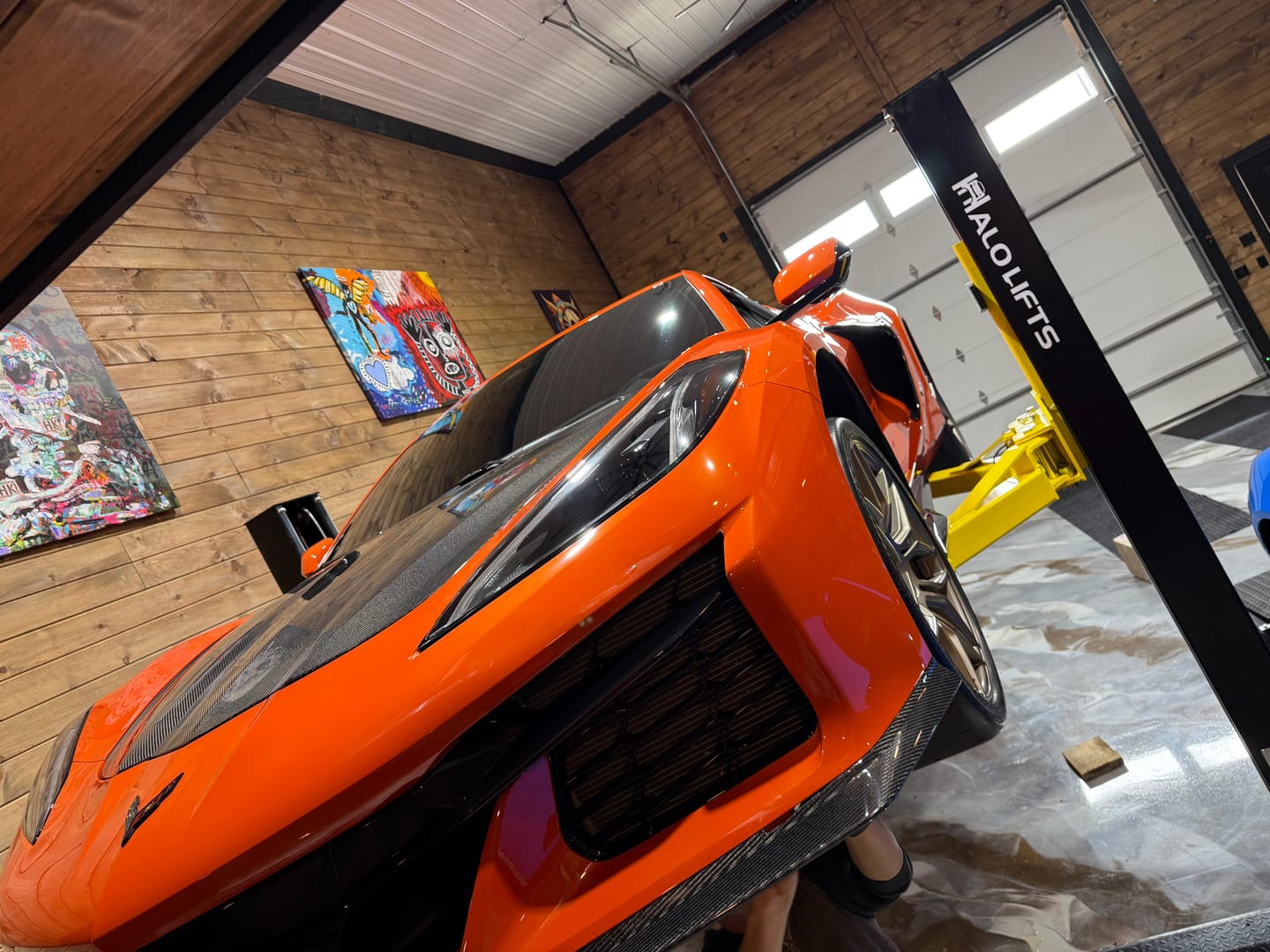 Customer photo review of Chevrolet Corvette C8 Z06 / E-Ray Front Splitter