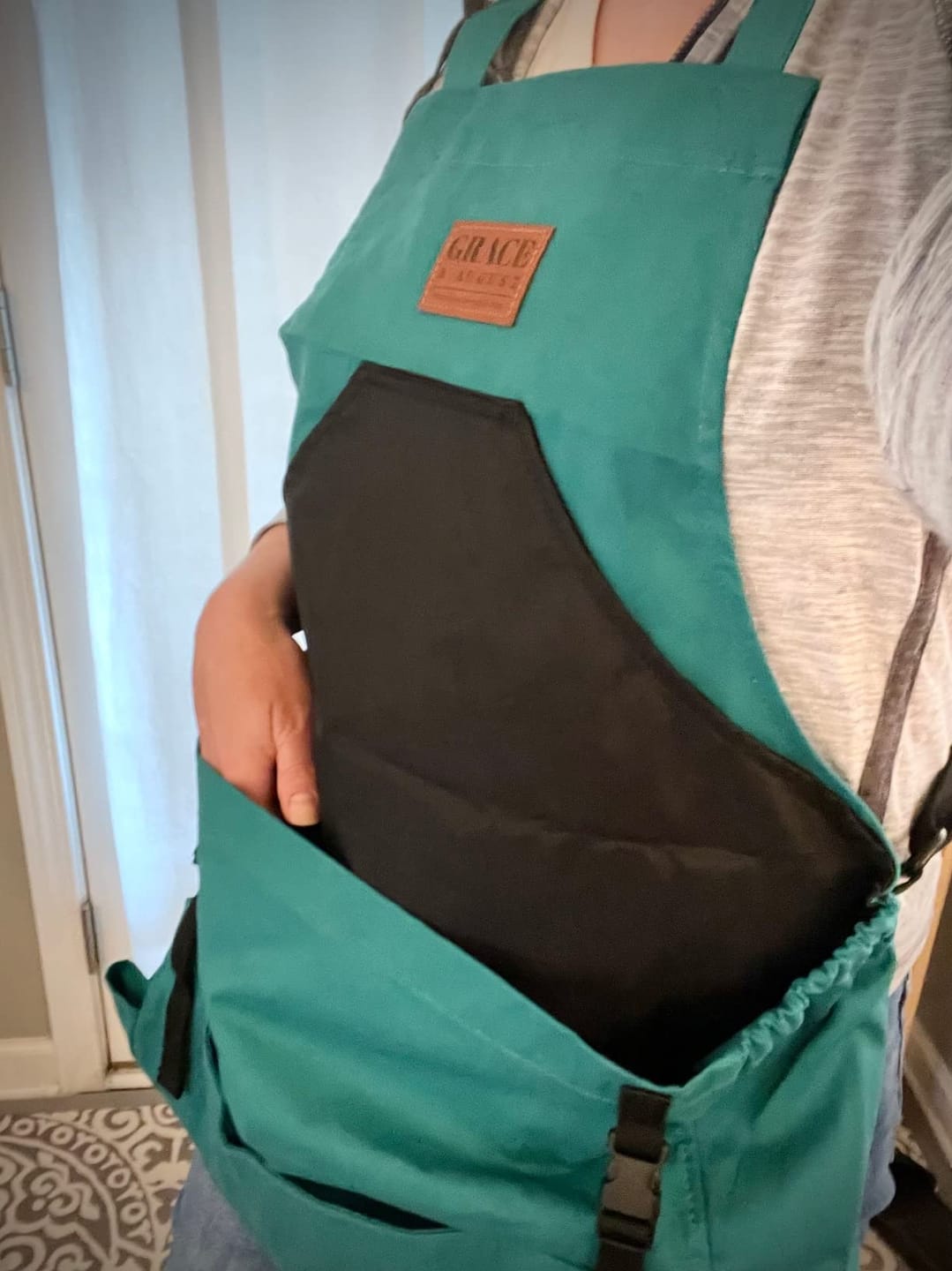 Customer photo review of Garden Apron, Gardening Apron with Pockets - Canvas & Adjustable, Great Gift for Gardeners