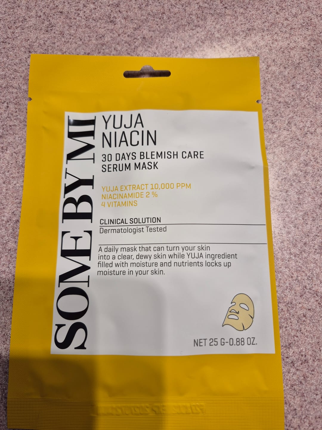 Customer photo review of Izgaismojoša maska ar niacinamīdu un yuzu Some By Mi Yuja Niacin 30days Blemish Care Serum Mask