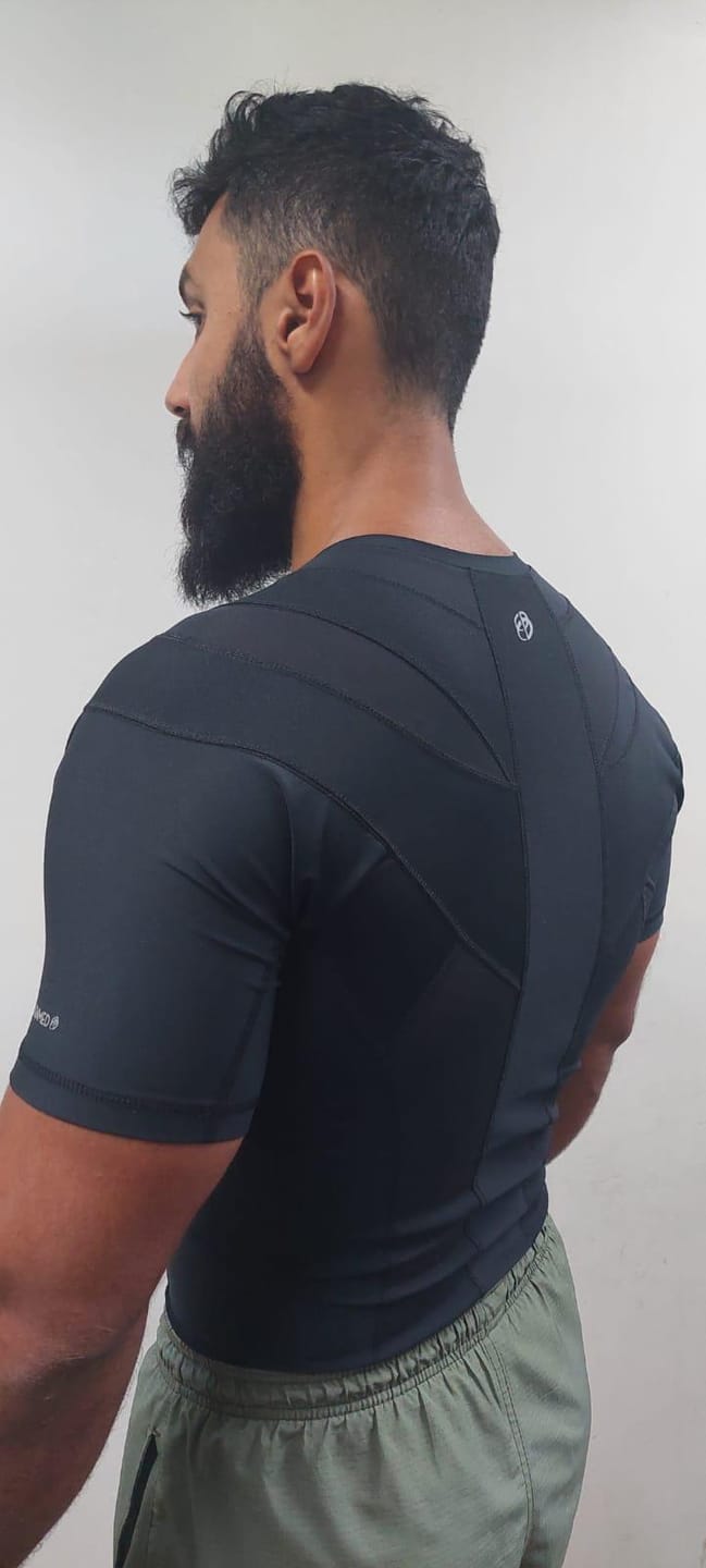 Customer photo review of Camiseta Postural Masculina - Posture Shirt® Pullover