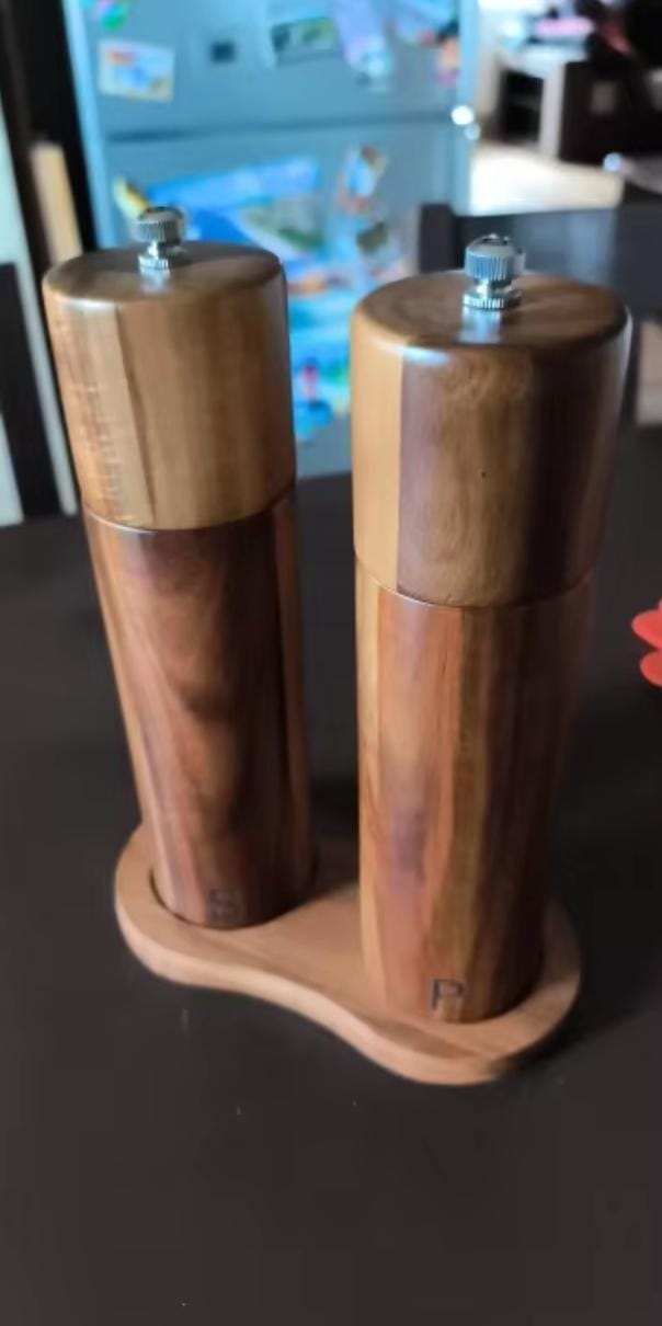 Customer photo review of Salt & Pepper Grinder + Base Included