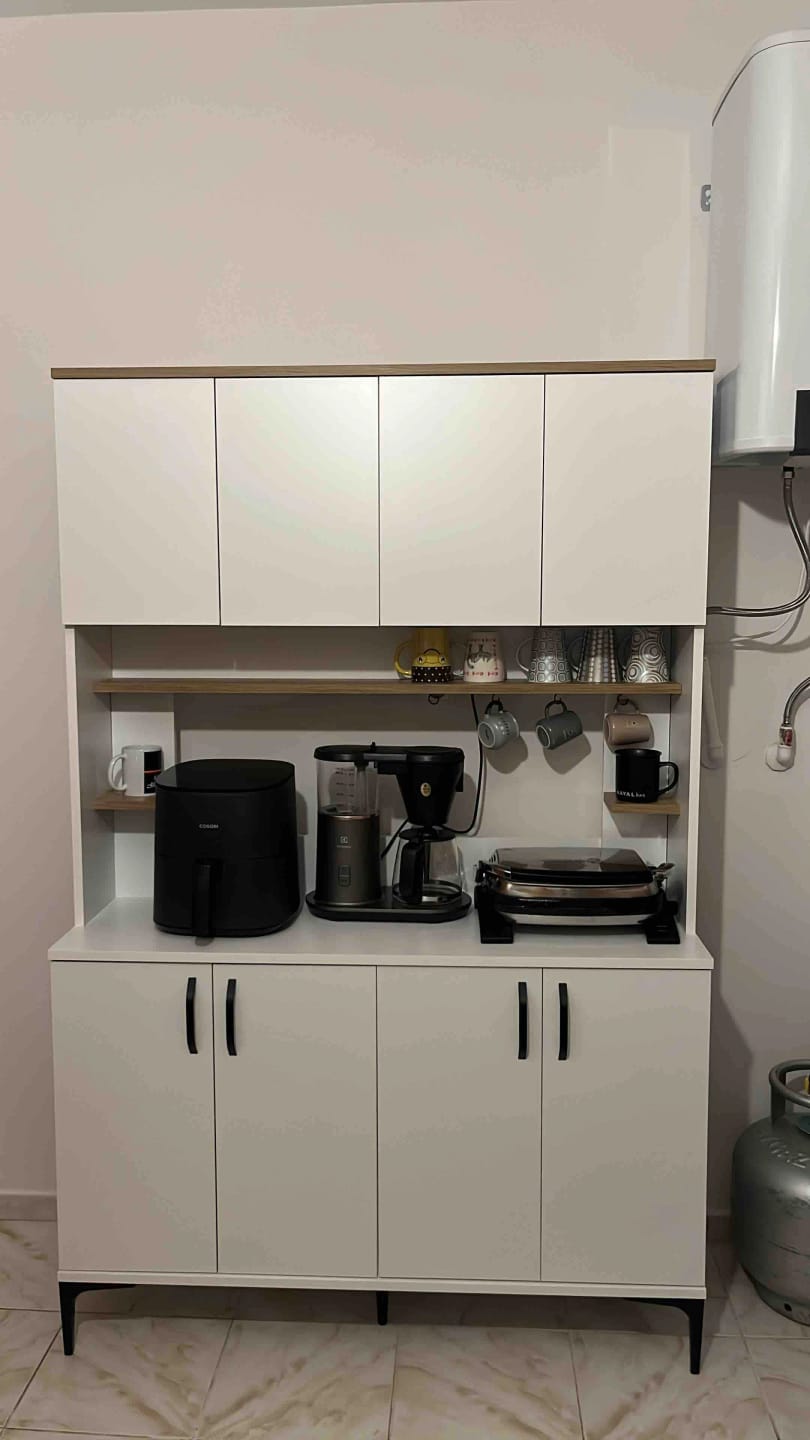 Customer photo review of Rani JE176 Çok Amaçlı Dolap 8 Kapaklı Raflı Kiler Mutfak Dolabı Beyaz - Sepet Ceviz
