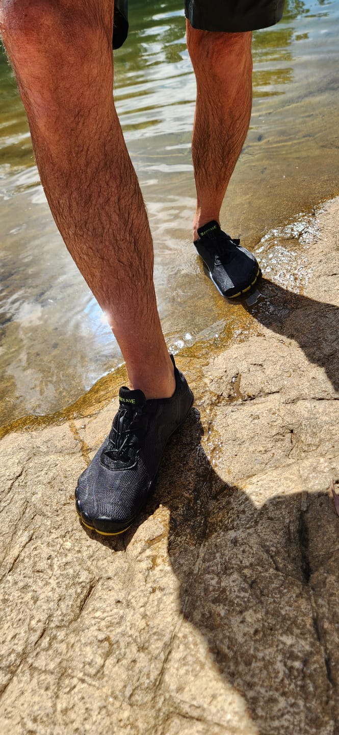 Customer photo review of Hiitave Men's Barefoot Mesh Water Shoes