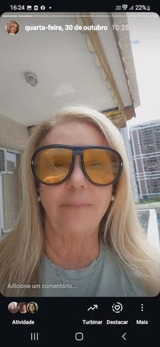 Customer photo review of Óculos Veneto