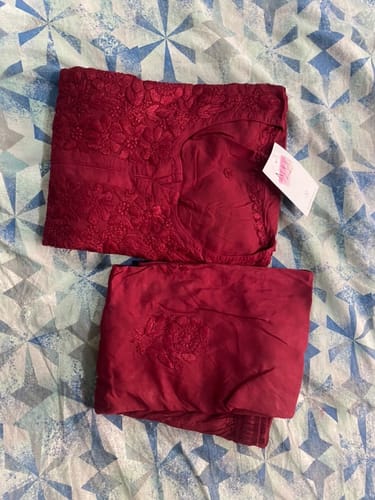 Customer photo review of Nazakat Maroon 2 piece Modal set