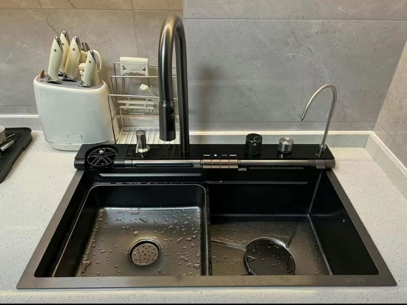 Customer photo review of Stainless steel waterfall kitchen sink, integrated faucet and multifunctional wash basin, factory high-end kitchen customization