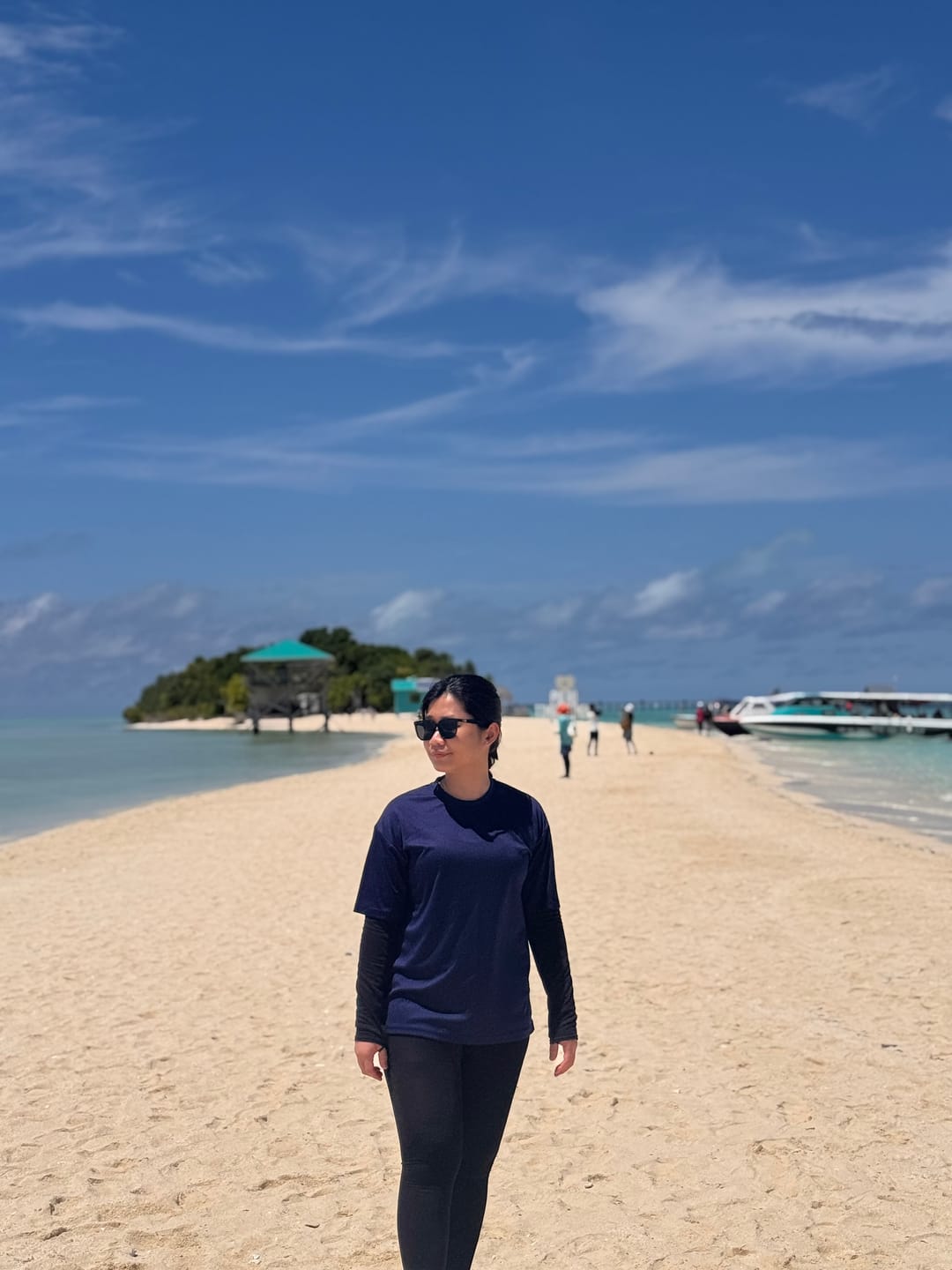 Customer photo review of Taylor Rectangular Framed Sunglasses