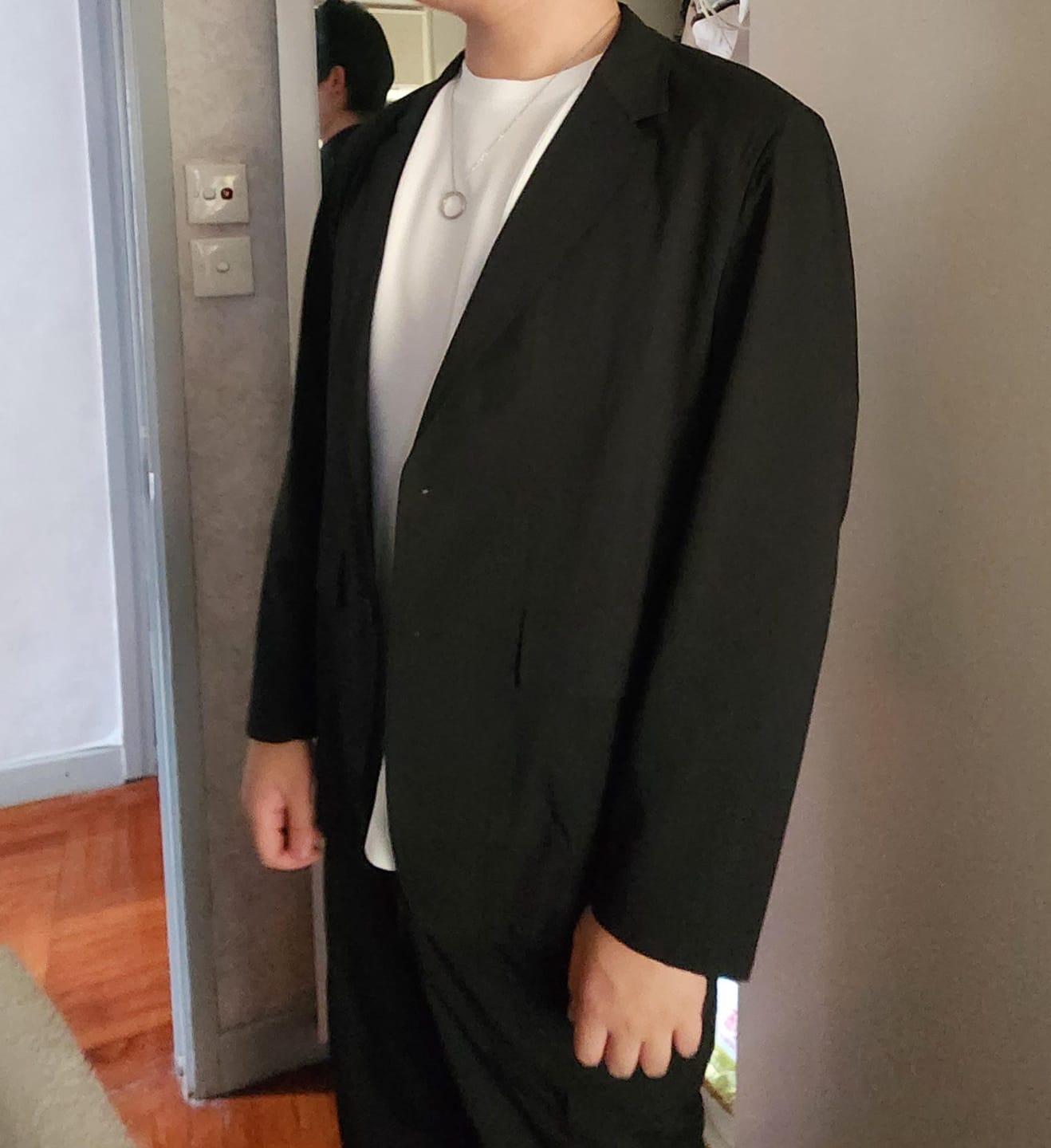 Customer photo review of InstantCool Lightweight Smart Blazer with Stretch | Black BKFD01