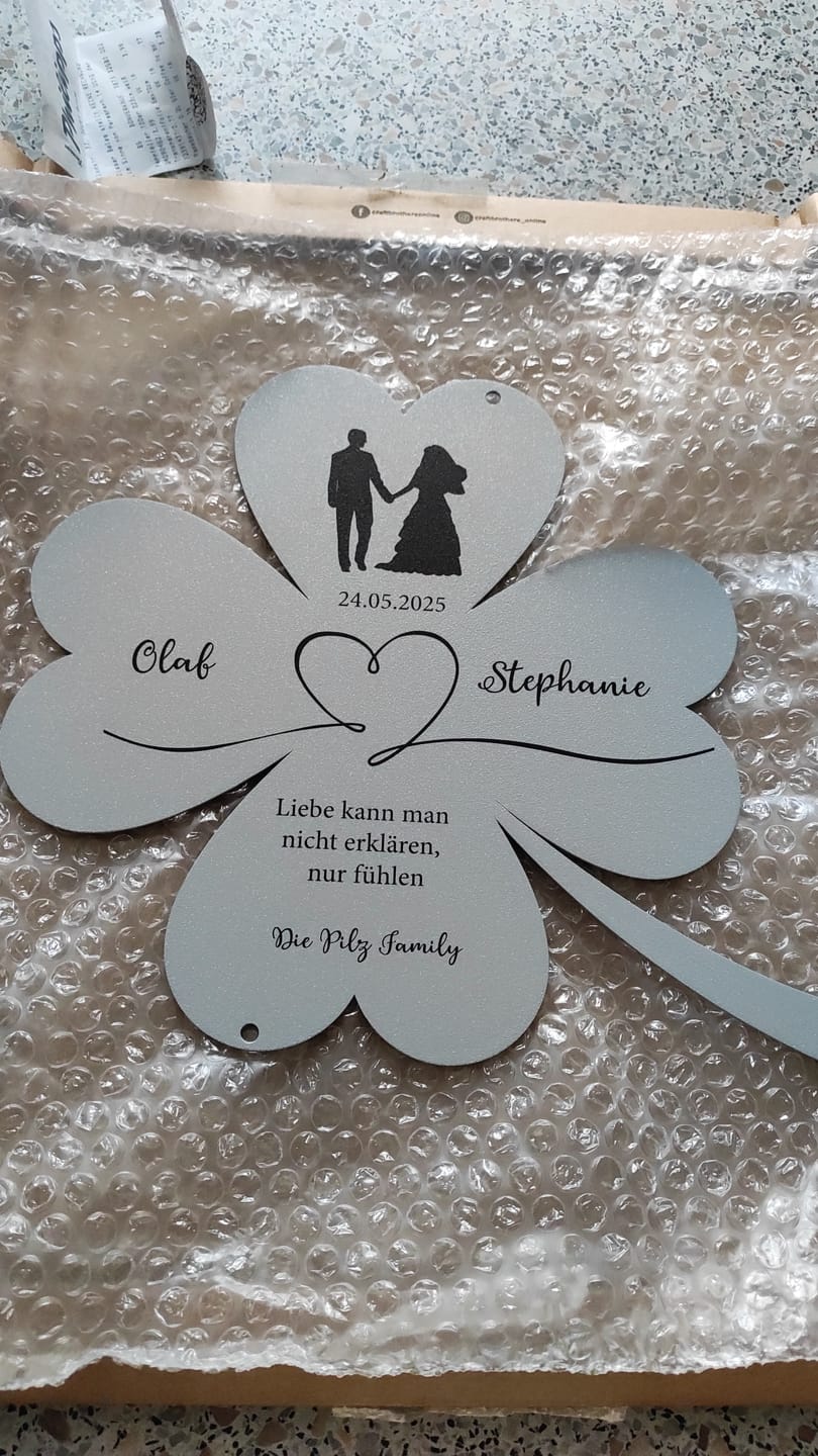 Customer photo review of Ausgefallenes Hochzeitsgeschenk: Glückskleeblatt IV zur Hochzeit - personalisierbar