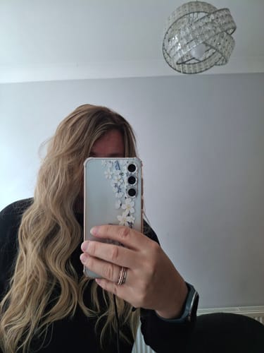Customer photo review of The Loose Wave HD Fibre 24" Lace U Part Wig