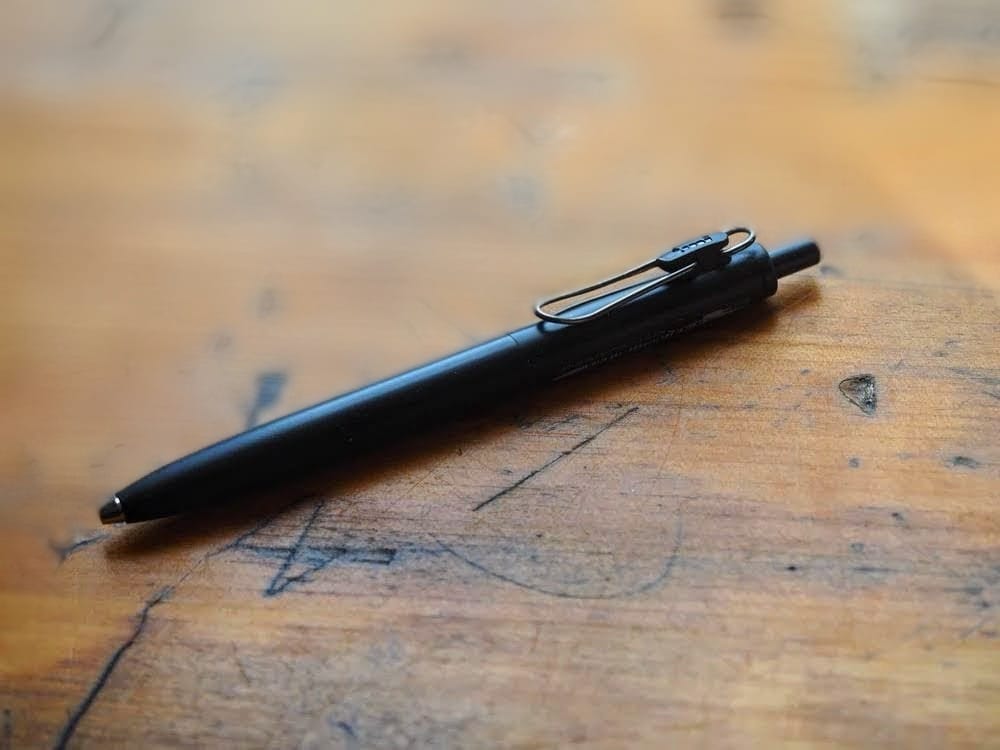 Customer photo review of Gelschreiber Uni-Ball - Schwarz