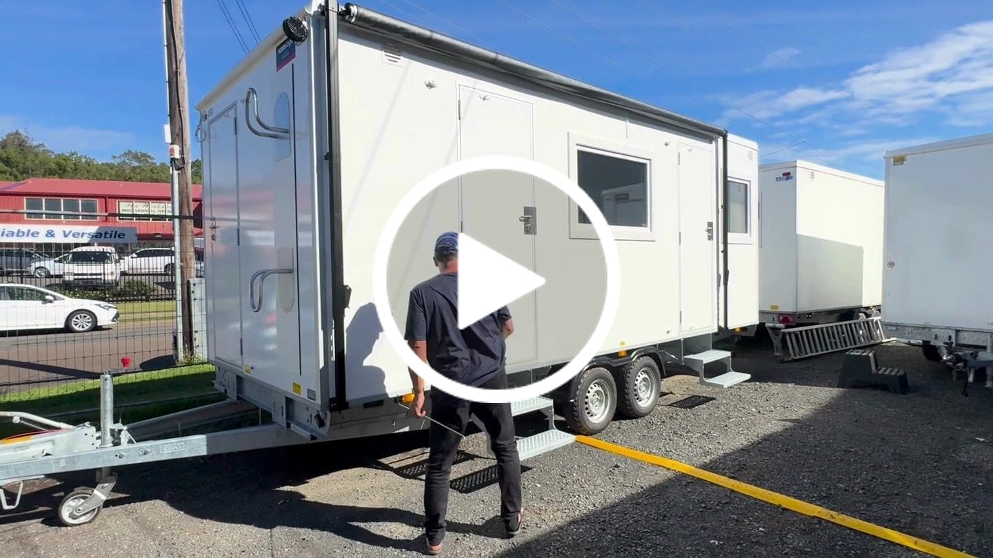Customer video review of Awnlux Retractable Roll-Out Caravan Awning W-5600NC