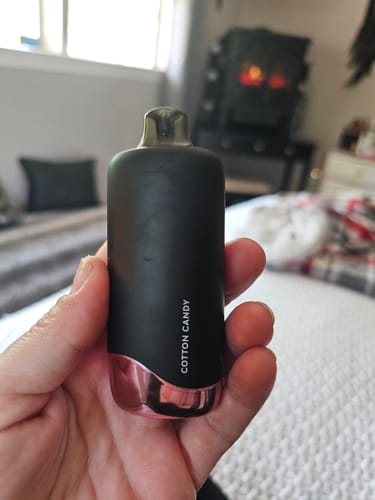 Customer photo review of Cotton Candy CBD Vape Pen