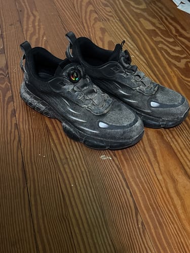 Customer photo review of Maven Steel Toe Knob Lacing Work Sneakers