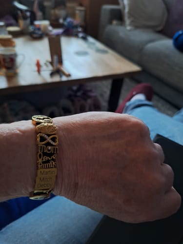 Customer photo review of Mesh bracelet black luxe