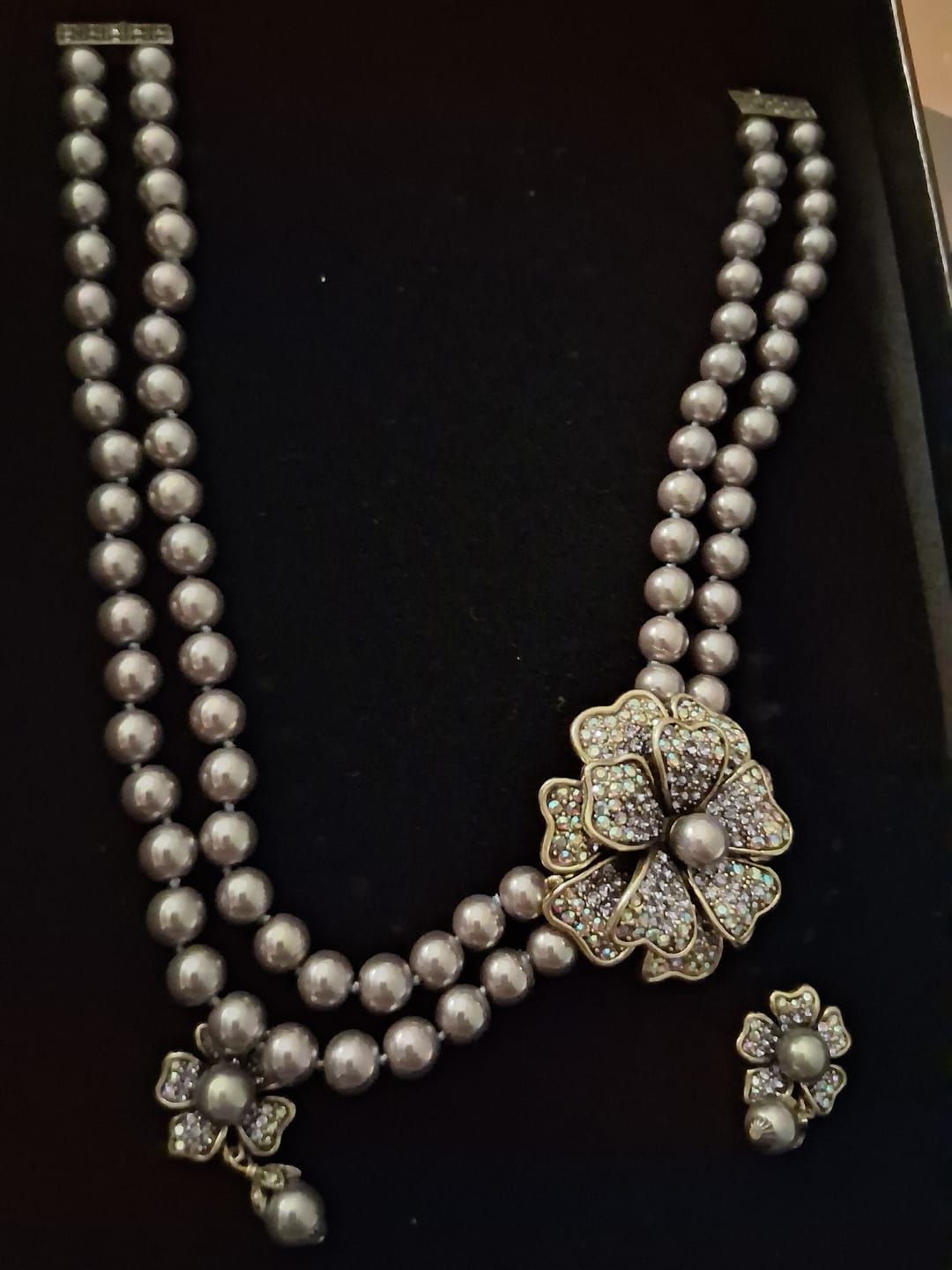 Customer photo review of Heidi Daus® "Passionate Posey" Beaded Crystal Earring & Necklace Floral Set