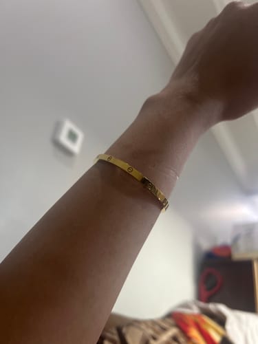 Customer photo review of She Pretty Bangle