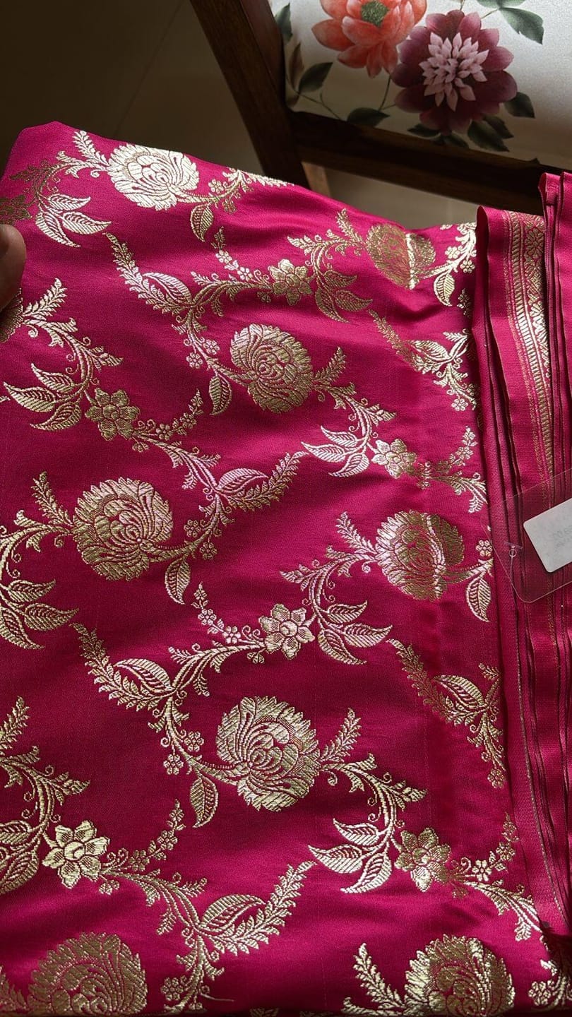Customer photo review of Pink Shahanshahi Jaal Katan Silk Banarasi Saree