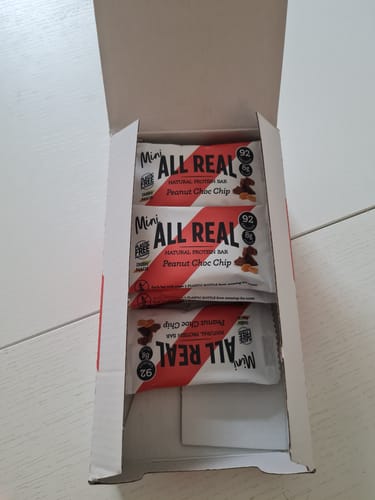 Customer photo review of Peanut Choc Chip Mini Protein Bar 25g x 16 bars