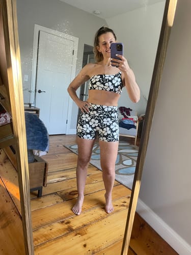 Customer photo review of 2.5" Booty Short - Pupukea Black