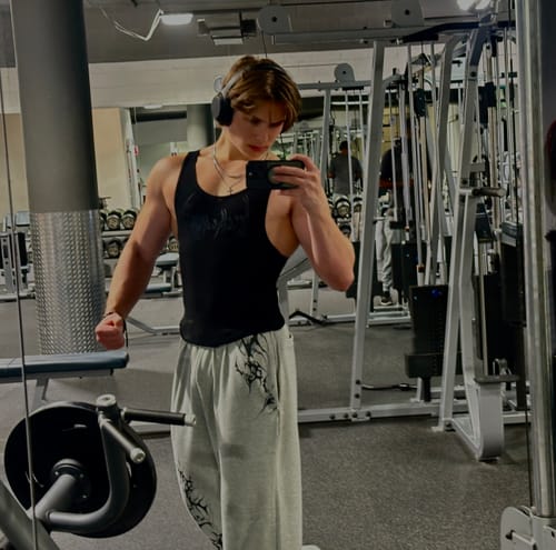 Customer photo review of Archangel Blade Uncuffed luxury sweatpants [HEATHER GREY]