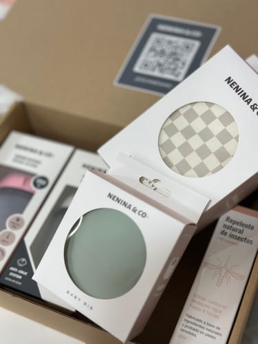 Customer photo review of Babero Manga larga Vichy Beige Nenina & Co