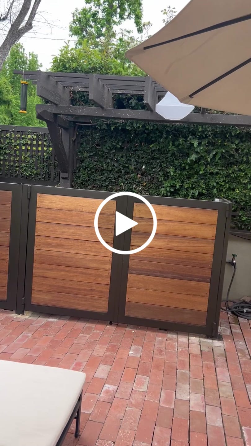 Customer video review of 14" White Pagoda Unique Shaped Paper Lantern