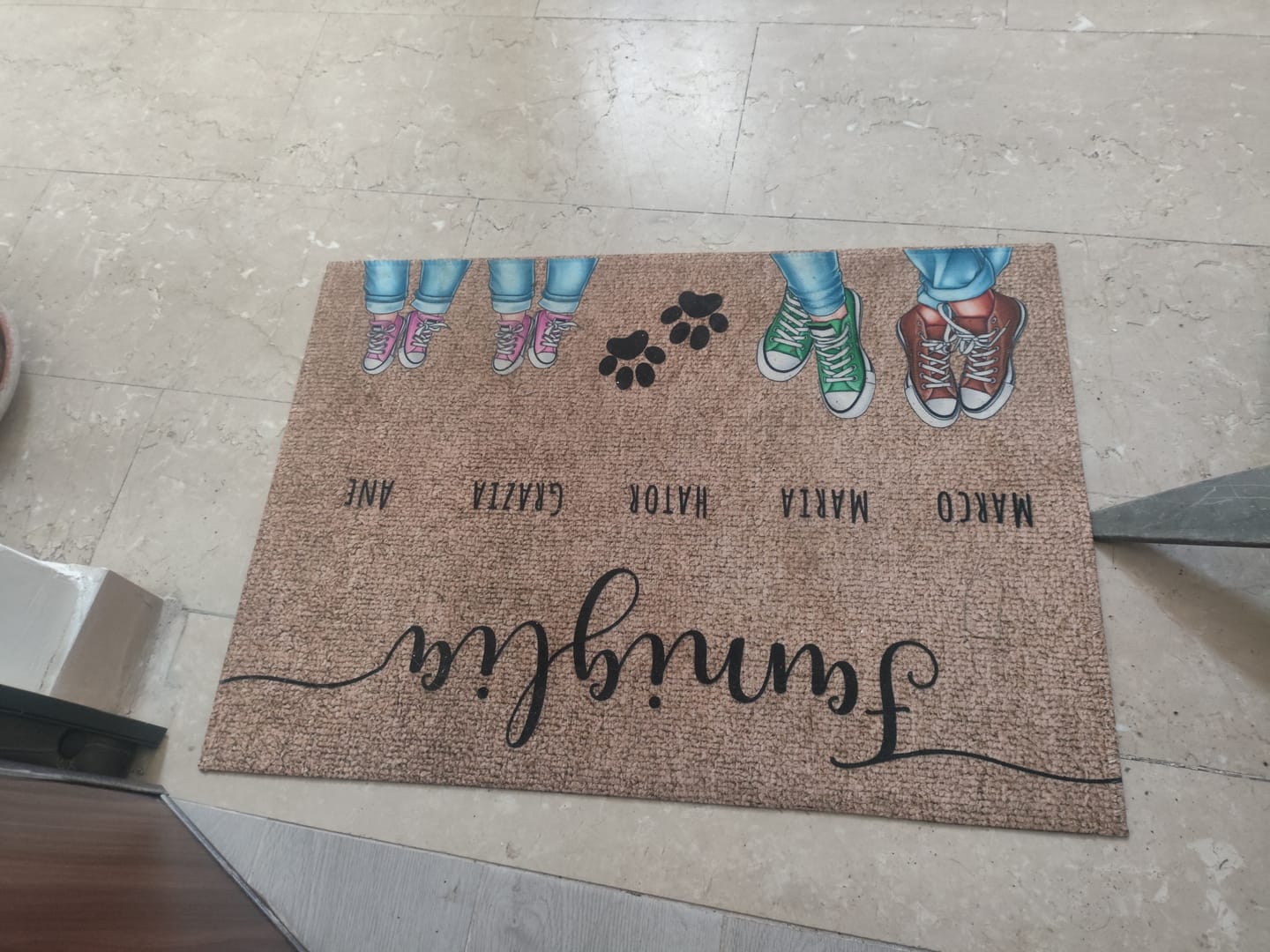 Customer photo review of Scarpe e zampe - Zerbino personalizzato