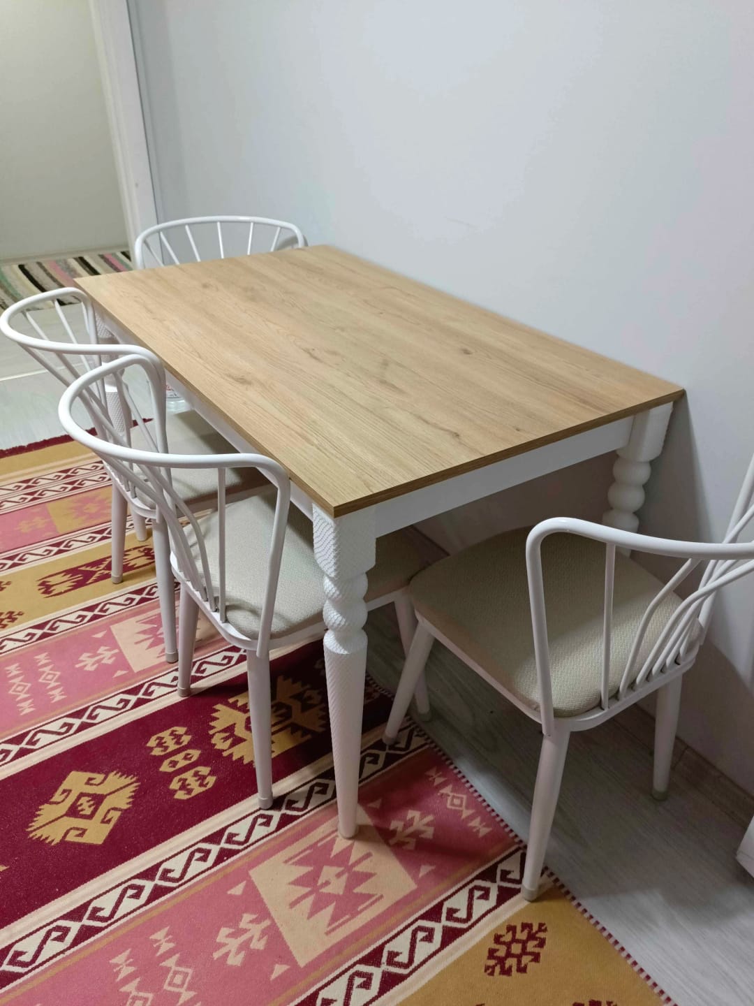 Customer photo review of Rani JC102 Mutfak Masa Sandalye Takımı Sepet Ceviz - Beyaz