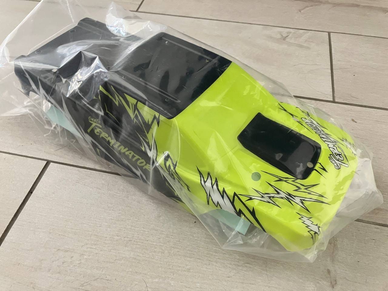 Customer photo review of Car Body, PVC, Green For RZ001