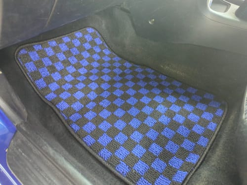 Customer photo review of Dadu Dice Checkered Car Floor Mats
