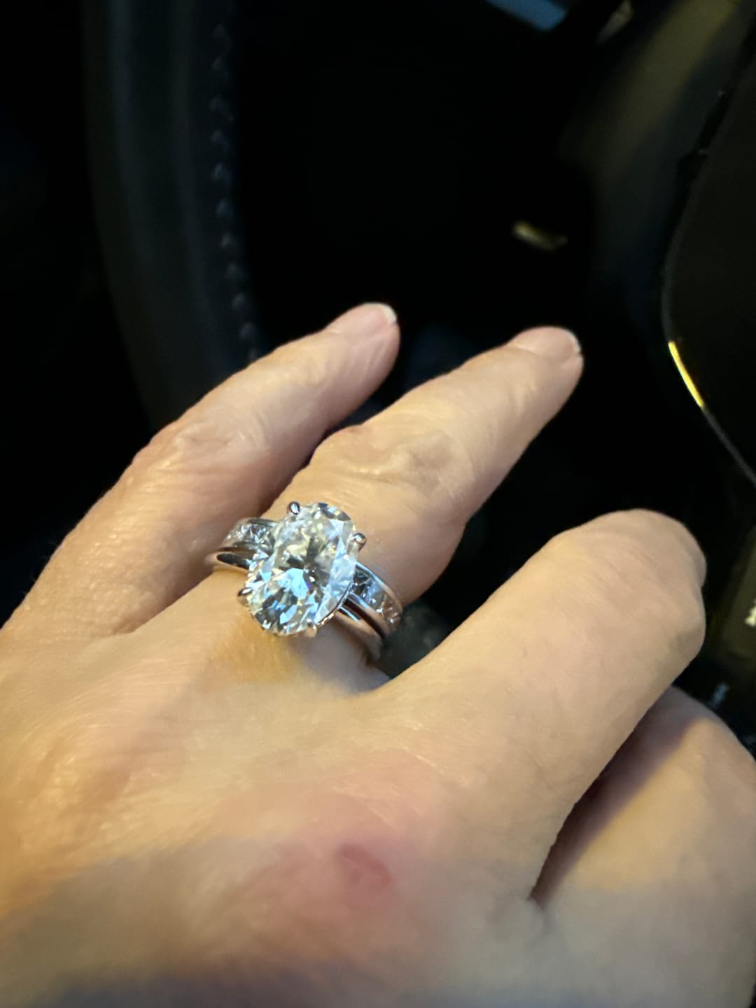 Customer photo review of S925 Moissanite 2.0~5.5 Carat Oval Cut Hidden Halo Engagement Ring For Everyday Wear
