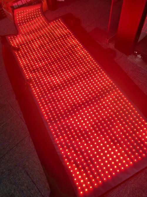Customer photo review of LUMYHEALTH™ Dual-Pulse Red Light Therapy Mat for Pain Relief