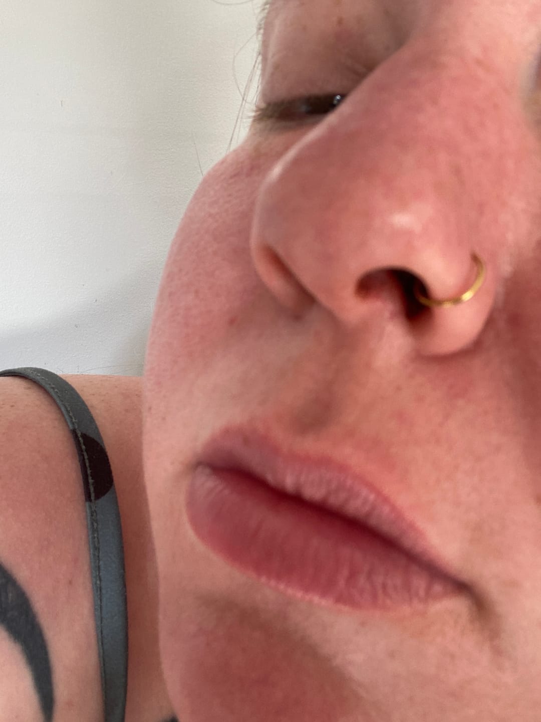 Customer photo review of Piercing au nez Anne