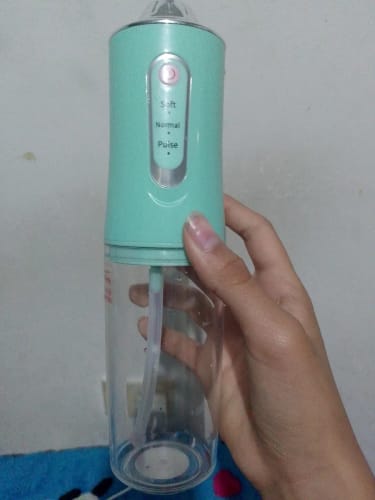 Marcela Q. review of Irrigador Oral Recargable image 1 out of 1