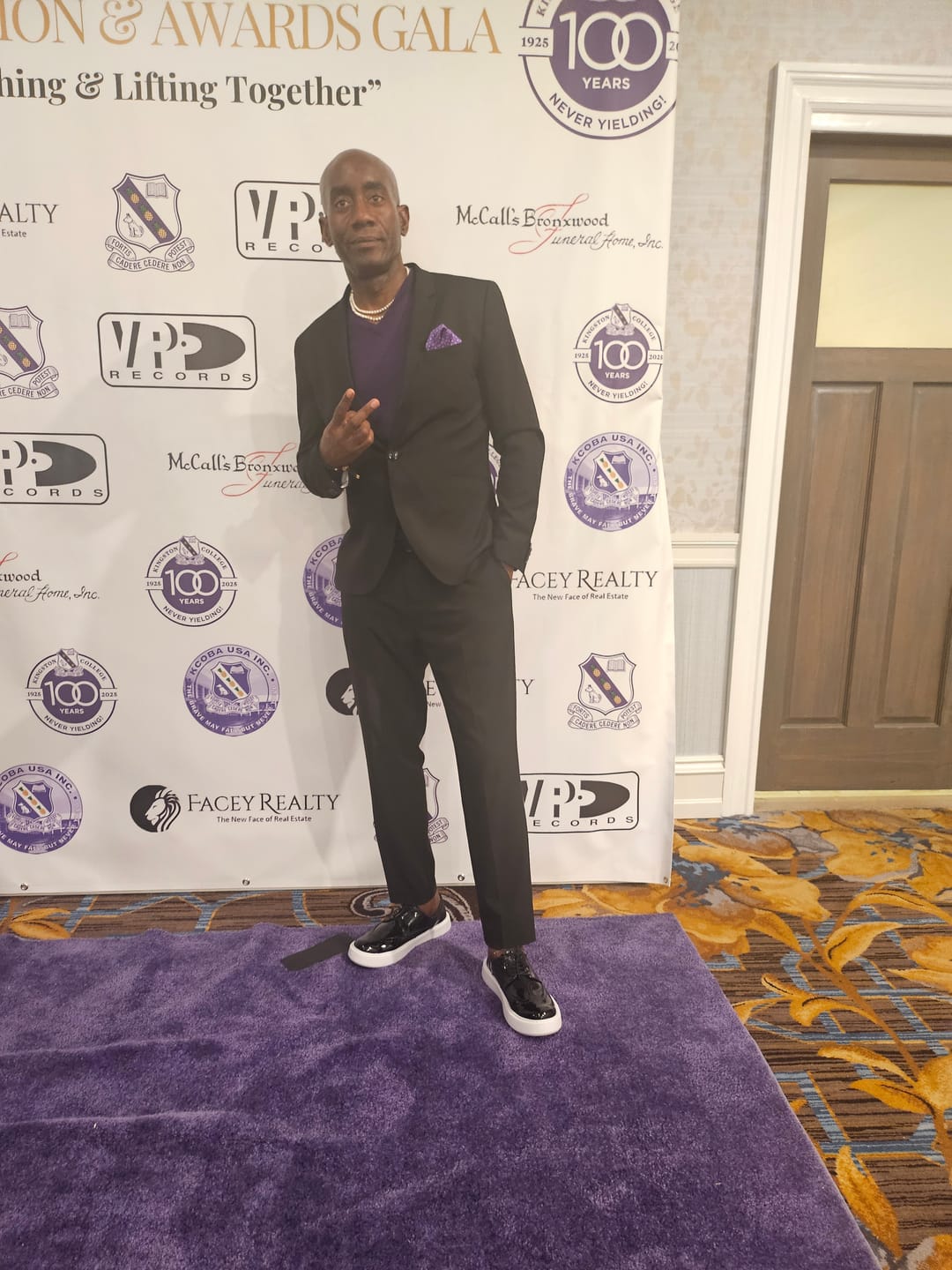 Customer photo review of Men's Empoli Noir Elegance