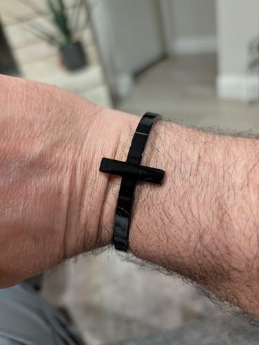 Customer photo review of Conquer Death John 3:16 Bracelet : Helps Pair Veterans With A Service Dog Or Shelter Dog