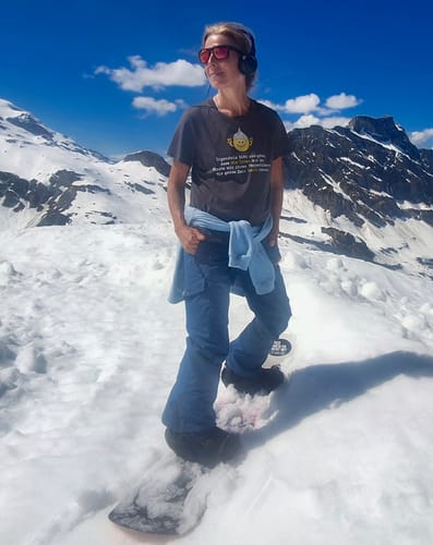 Customer photo review of ORGANIC SHIRT MÄDELS • DIE IRREN MIT IHREN PAPPSCHILDERN