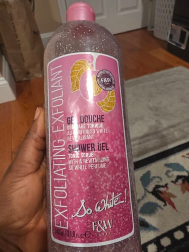 Customer photo review of Fair and White So White! Exfoliating Shower Tonic Scrub 940ml / 31.78 fl oz
