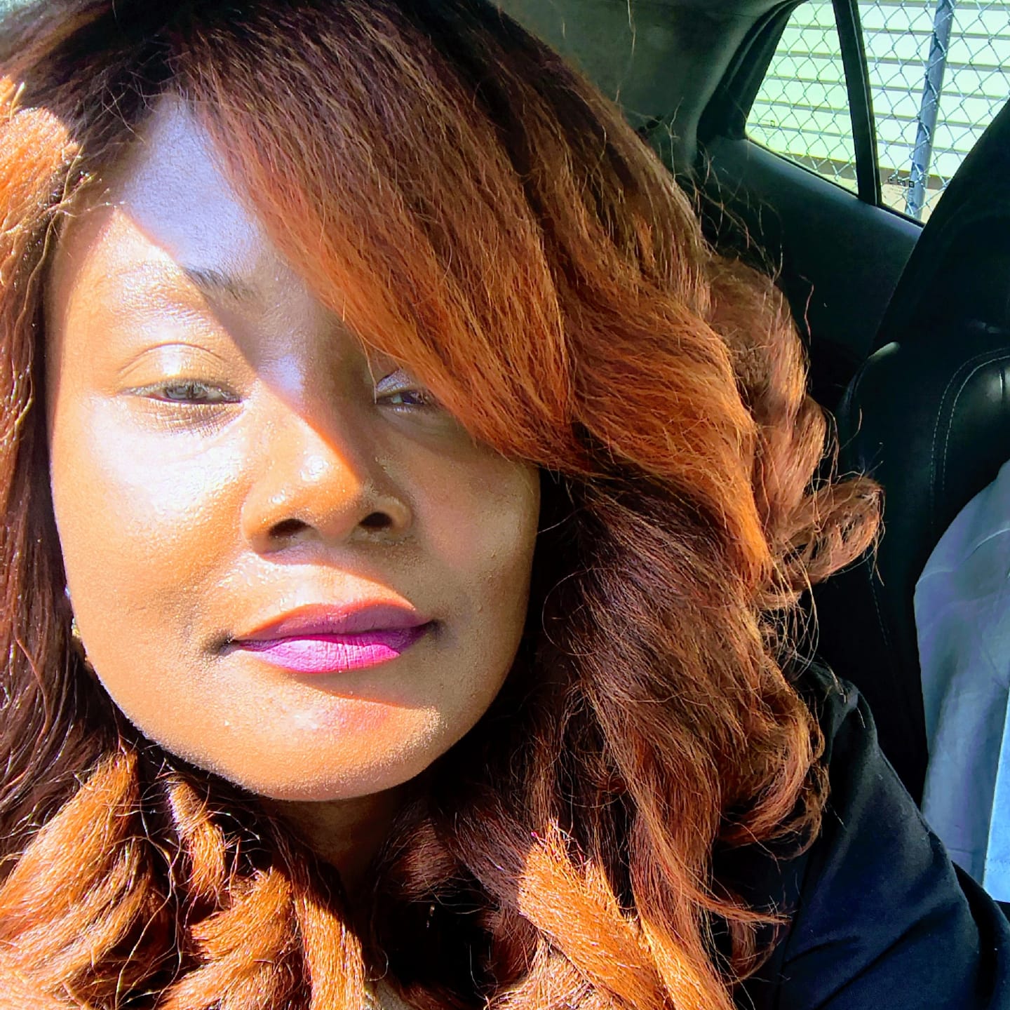 Customer photo review of Sensationnel Dashly Full Wig - UNIT 21