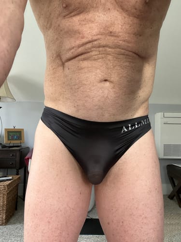 Customer photo review of 4 Pack ALLMIX Men's Sexy Seamless T-back Thongs