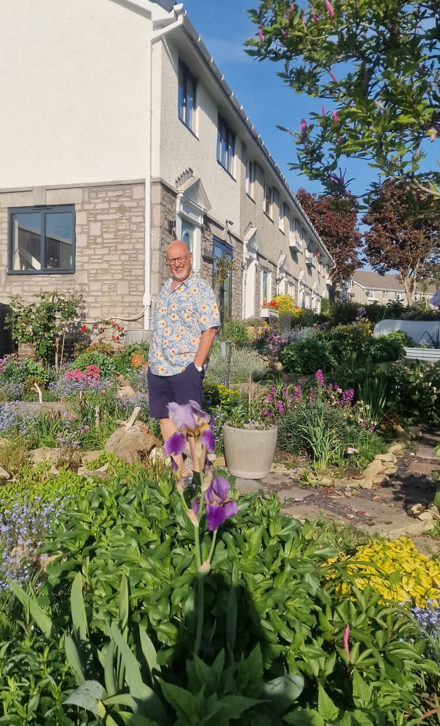 Customer photo review of Men's Retro Beach Hawaiian Cotton Holiday Button Up Blue Short Sleeve Floral Shirt