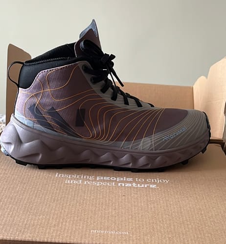 Customer photo review of Zapatilla NNormal Tomir Waterproof Purple con Caña