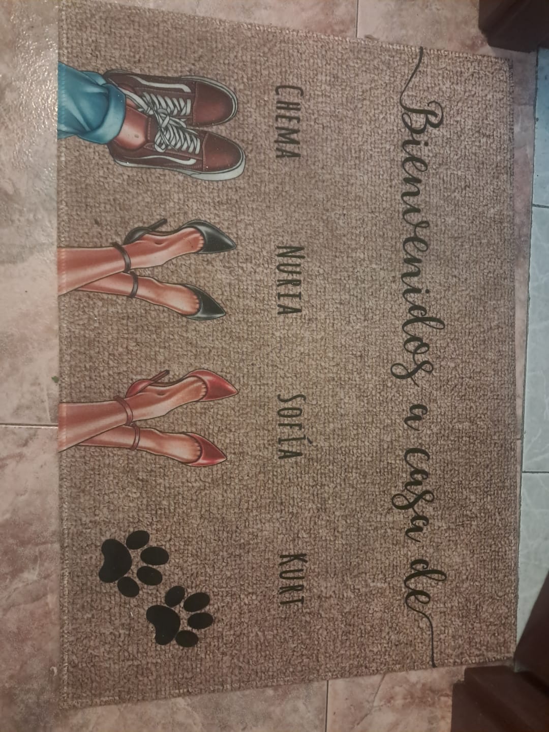 Customer photo review of Zapatos y patas - Felpudo personalizado