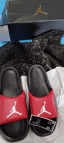 Customer photo review of Jordan Men's Franchise Slide