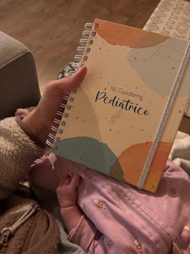 Customer photo review of Cuaderno Pediátrico