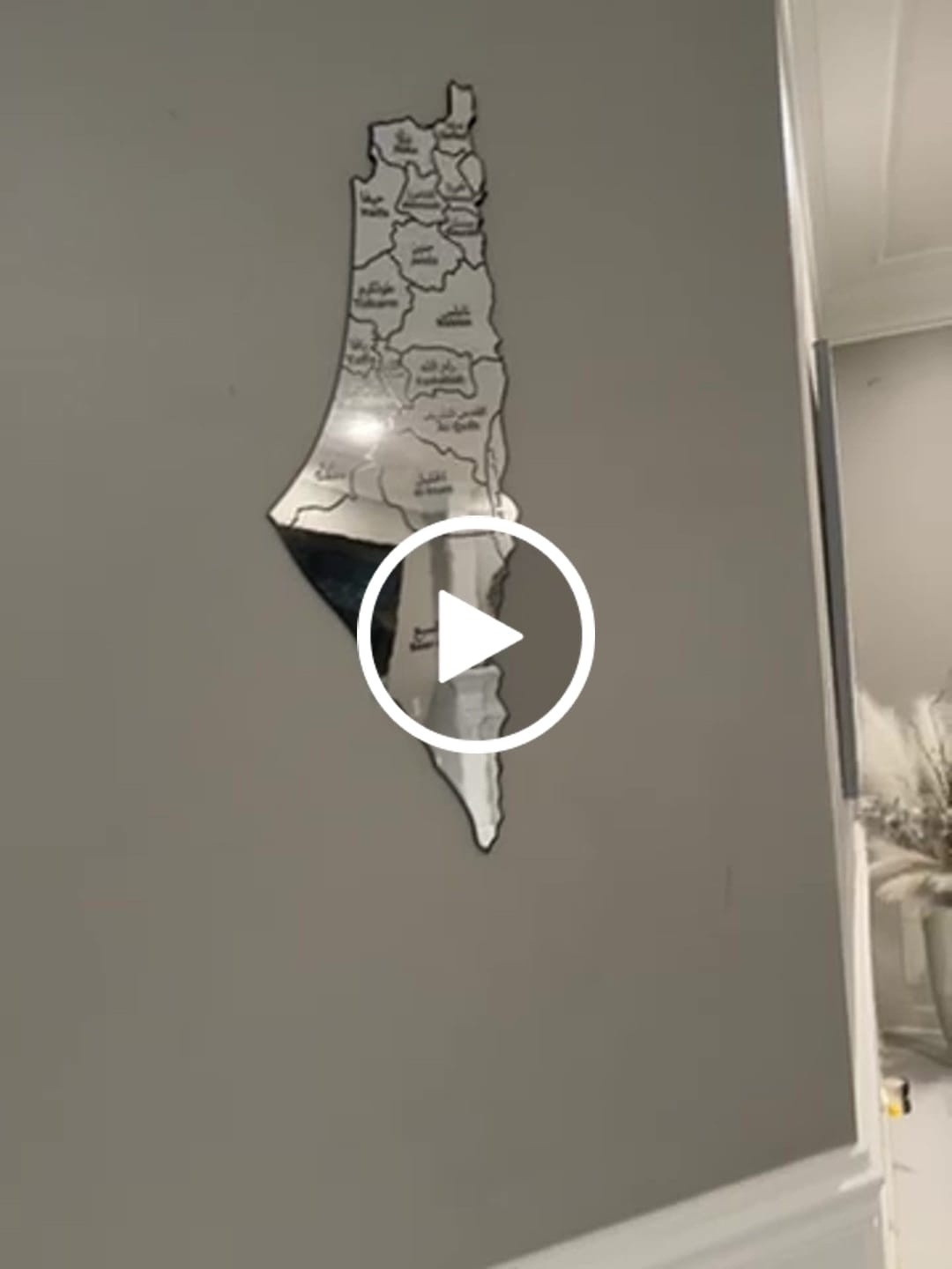 Customer video review of UV Print Palestine Map Wall Decor - Wood/Plexy Shiny Wall Art