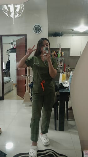 Customer photo review of 5-Pocket MoveTech® Scrub Top - Women / Forest Green