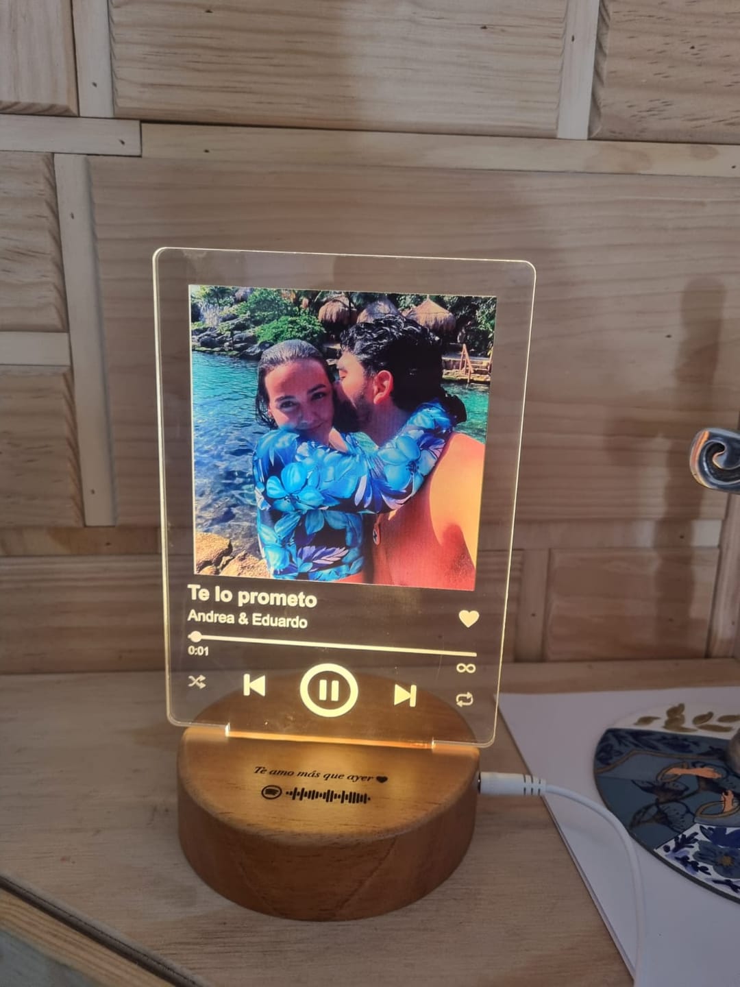 Customer photo review of Lámpara Canción